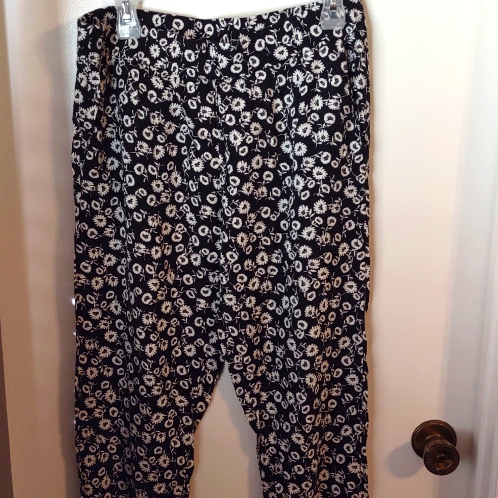 Mind Code pull on pants with pockets size large